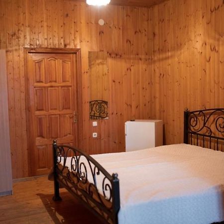 Amra2000 Guest House Sochumi Exterior foto
